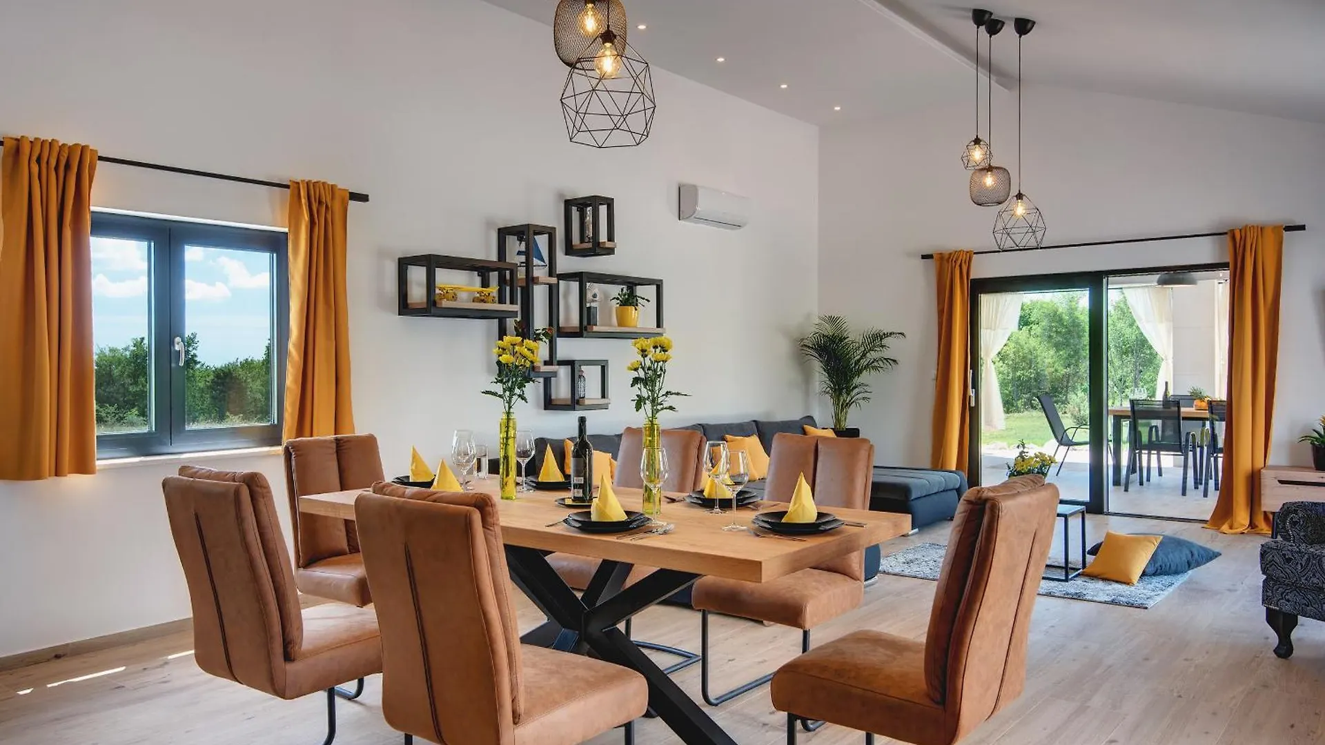 Villa Radola Residence Only 3 Km From Beach For 6 People With Private Pool & Large Garden Hrboki