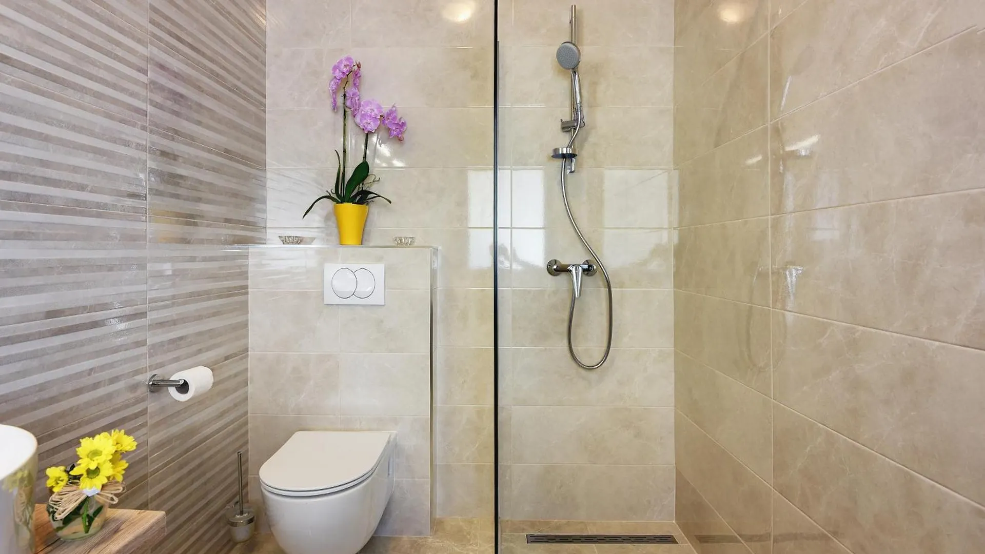 Villa Radola Residence Only 3 Km From Beach For 6 People With Private Pool & Large Garden Hrboki 0*,  Croatia
