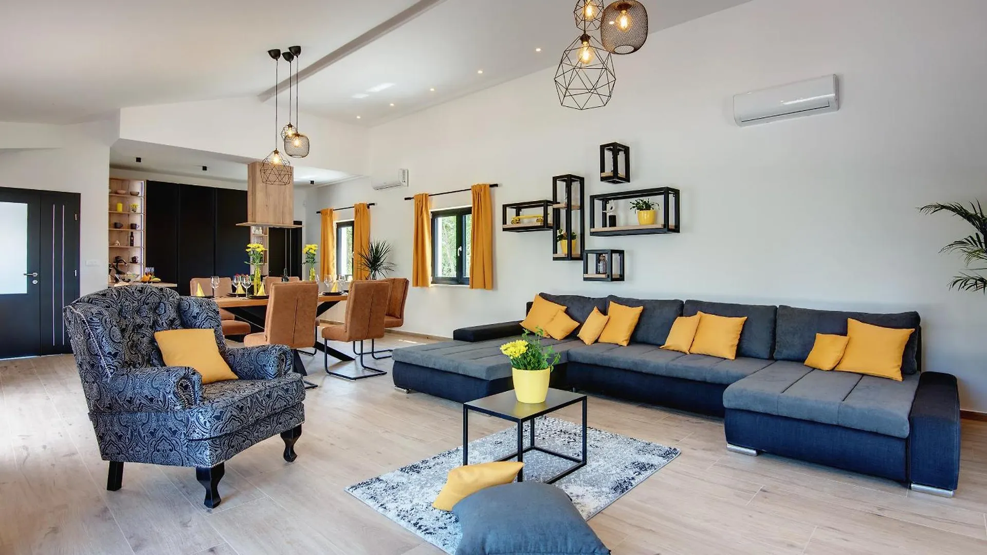 Villa Radola Residence Only 3 Km From Beach For 6 People With Private Pool & Large Garden Hrboki