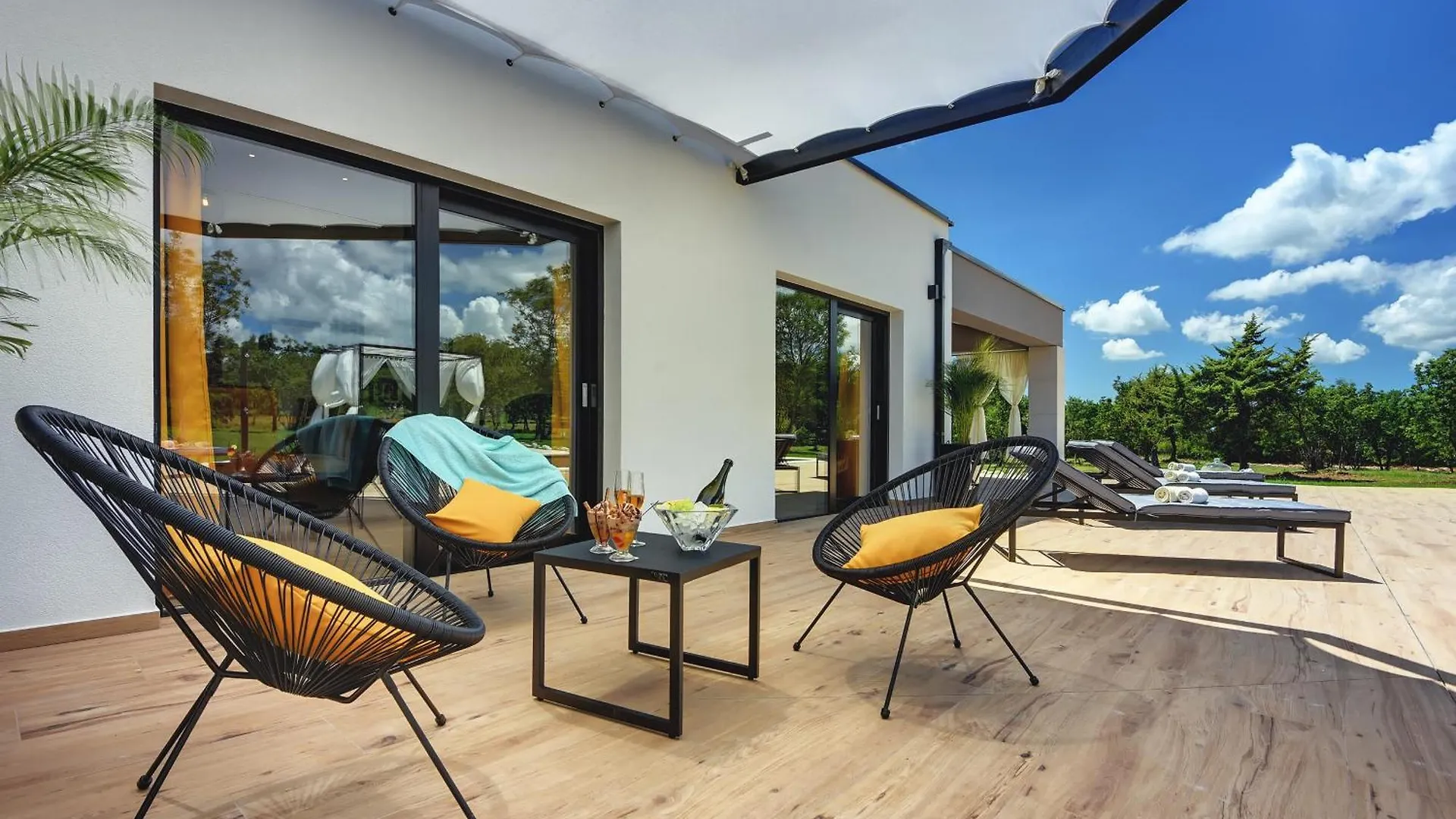 Villa Radola Residence Only 3 Km From Beach For 6 People With Private Pool & Large Garden Hrboki