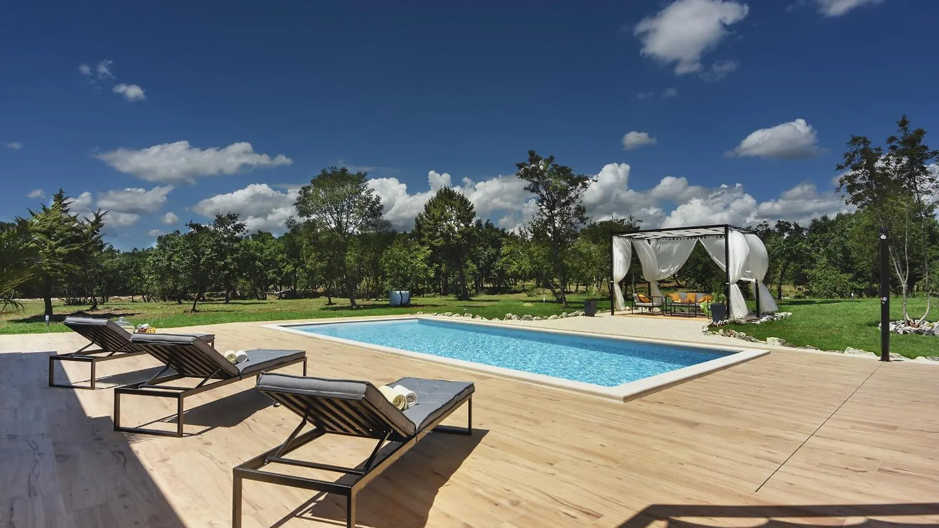 Villa Radola Residence Only 3 Km From Beach For 6 People With Private Pool & Large Garden Hrboki Croatia